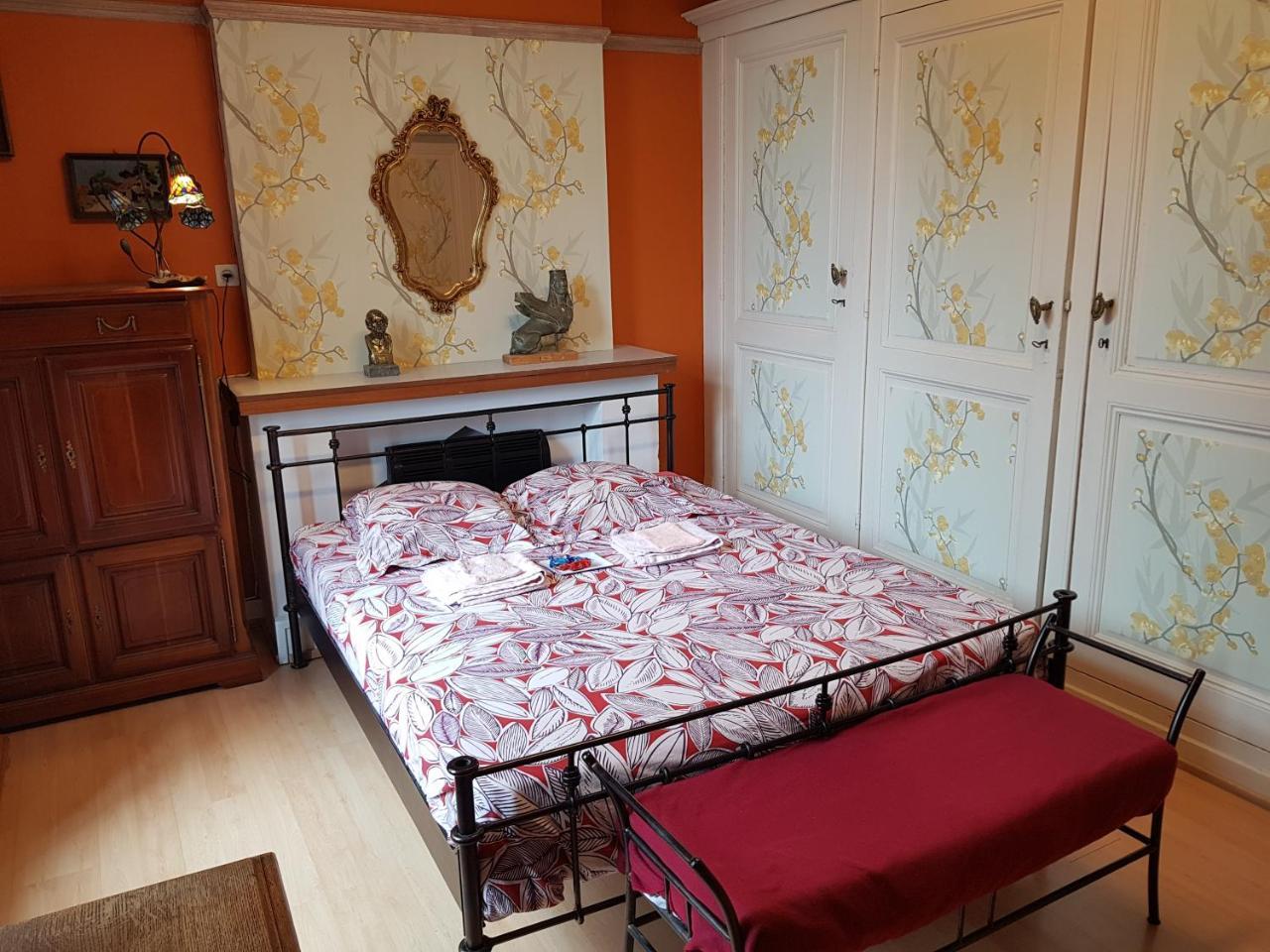 Chateau Lambert Moulinsart Hotel, Shuttle Airport, Long Term Parking, Snooker, Large Terrasse, Dinner, Breakfast Шарлеруа Экстерьер фото
