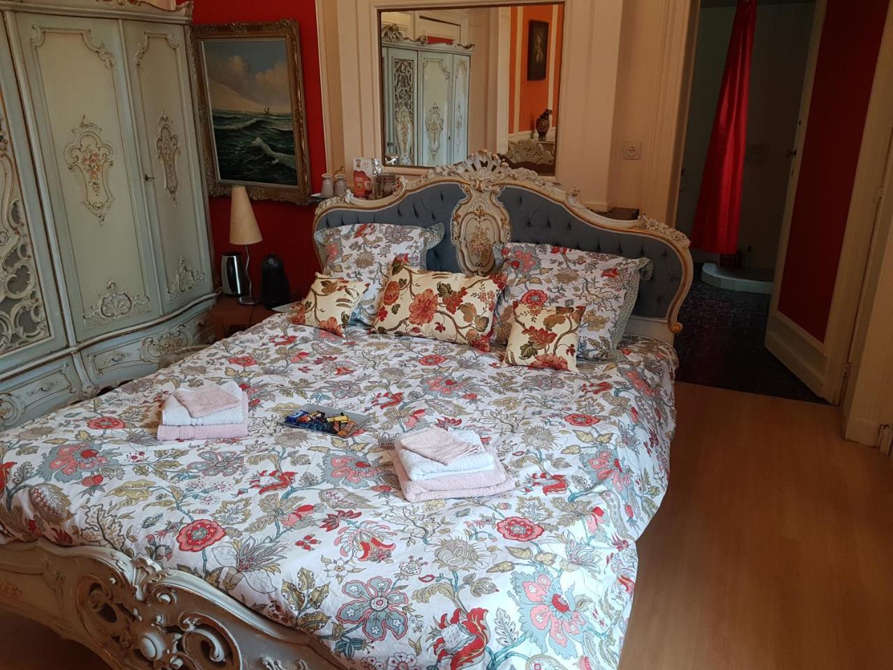 Chateau Lambert Moulinsart Hotel, Shuttle Airport, Long Term Parking, Snooker, Large Terrasse, Dinner, Breakfast Шарлеруа Экстерьер фото
