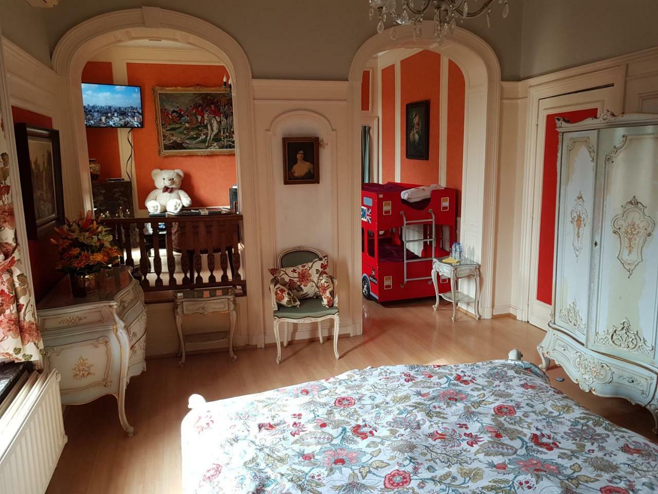 Chateau Lambert Moulinsart Hotel, Shuttle Airport, Long Term Parking, Snooker, Large Terrasse, Dinner, Breakfast Шарлеруа Экстерьер фото