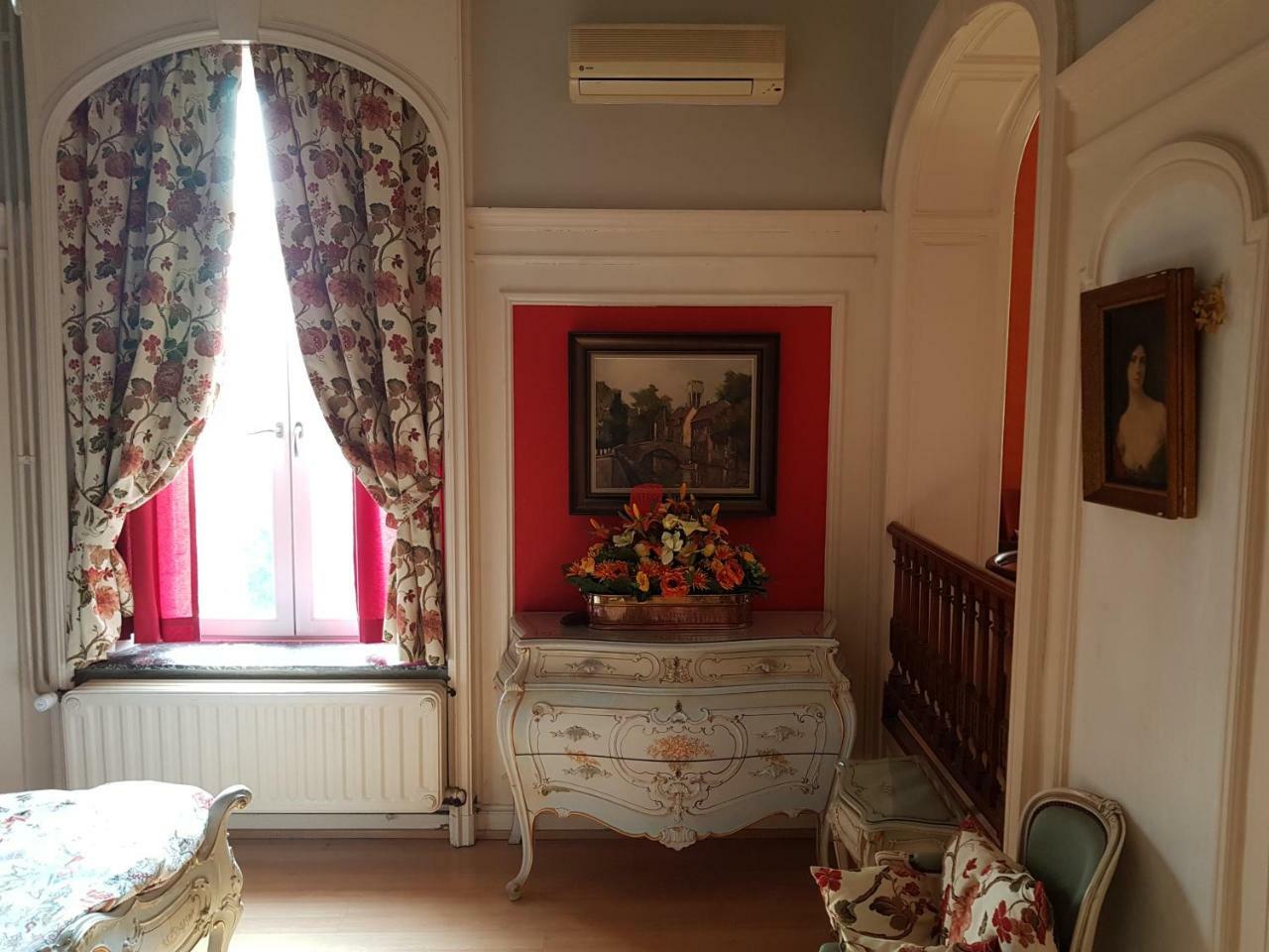 Chateau Lambert Moulinsart Hotel, Shuttle Airport, Long Term Parking, Snooker, Large Terrasse, Dinner, Breakfast Шарлеруа Экстерьер фото